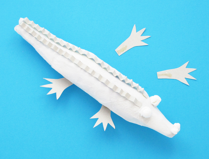 Papier maché maken | Hoe maak je een papier maché krokodil - Edet