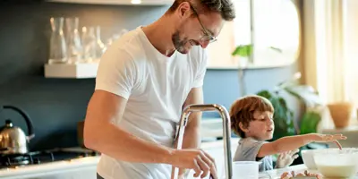 9 tips om veilig een frituurpan schoon te maken