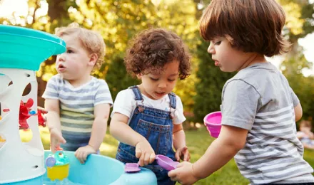 Spelen met water: 5 waterspelletjes voor kinderen