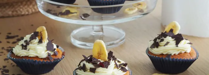 Banana split cupcakes